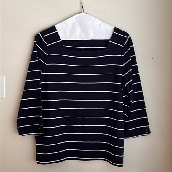 Meet your Posher, Melissa - Picture 2 of 2